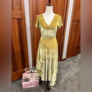 NWOT velvet dress